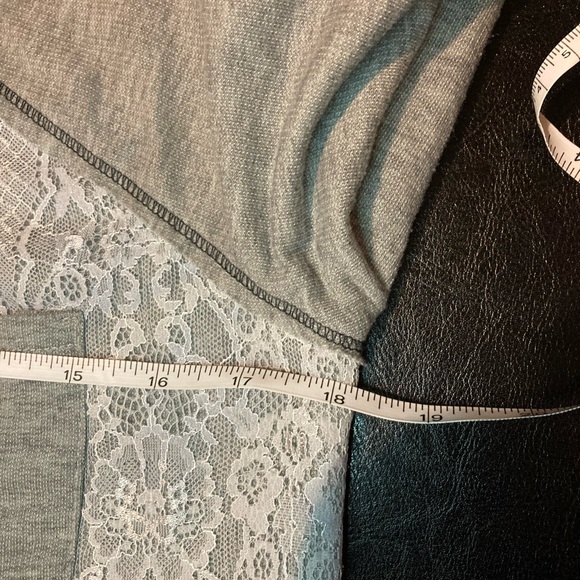 Ladies Size Small Rewind Gray and White Lace  Sweatshirt - Picture 6 of 10